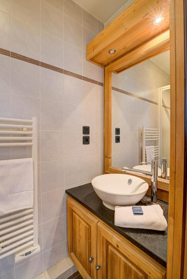 Apartment Le Paradis 2 - Alpes Travel - Central Chamonix ภายนอก รูปภาพ
